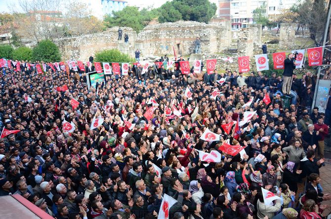 MHP LİDERi DEVLET BAHÇELİ AKHİSARLILAR İLE BULUŞTU